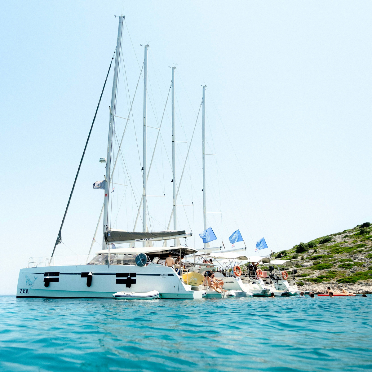 SAILING FOR SINGLES