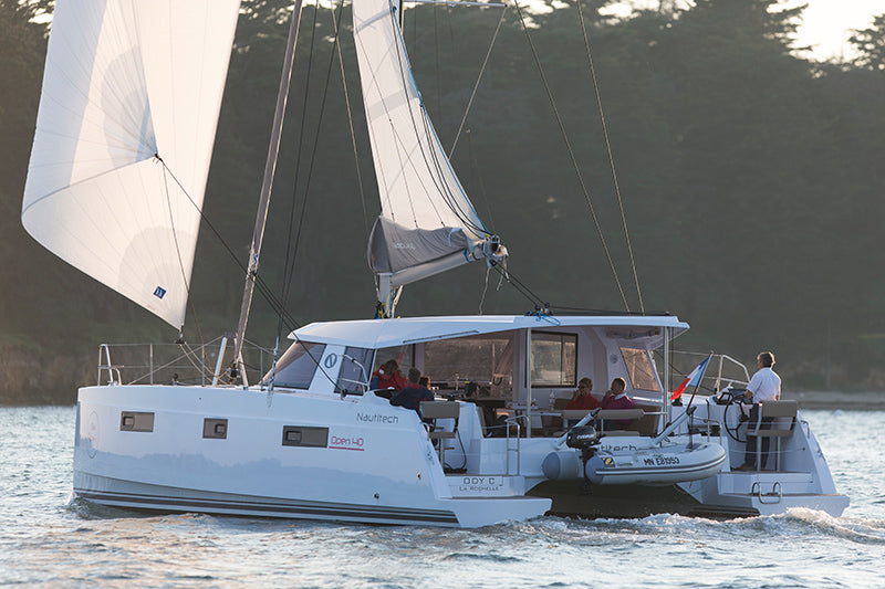 SAILING FOR SINGLES